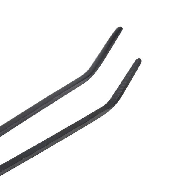 Anti-slip tweezers