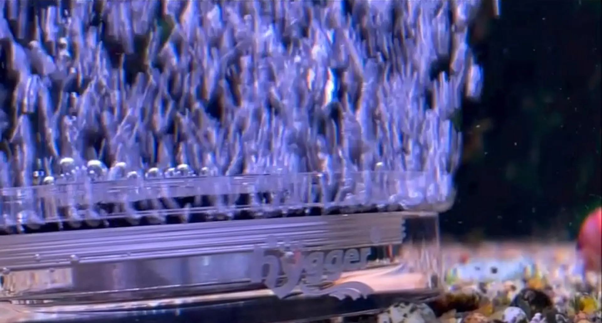 Add sparkle bubbles to tank video